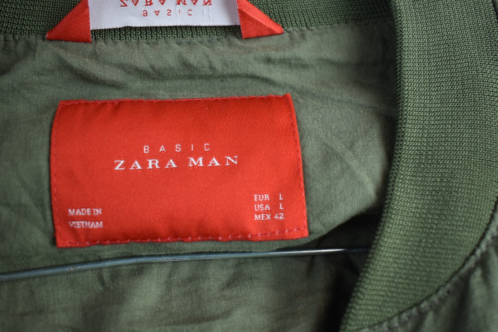ZARA MAN Basic Green Windcheater Jacket size L Me… - image 4