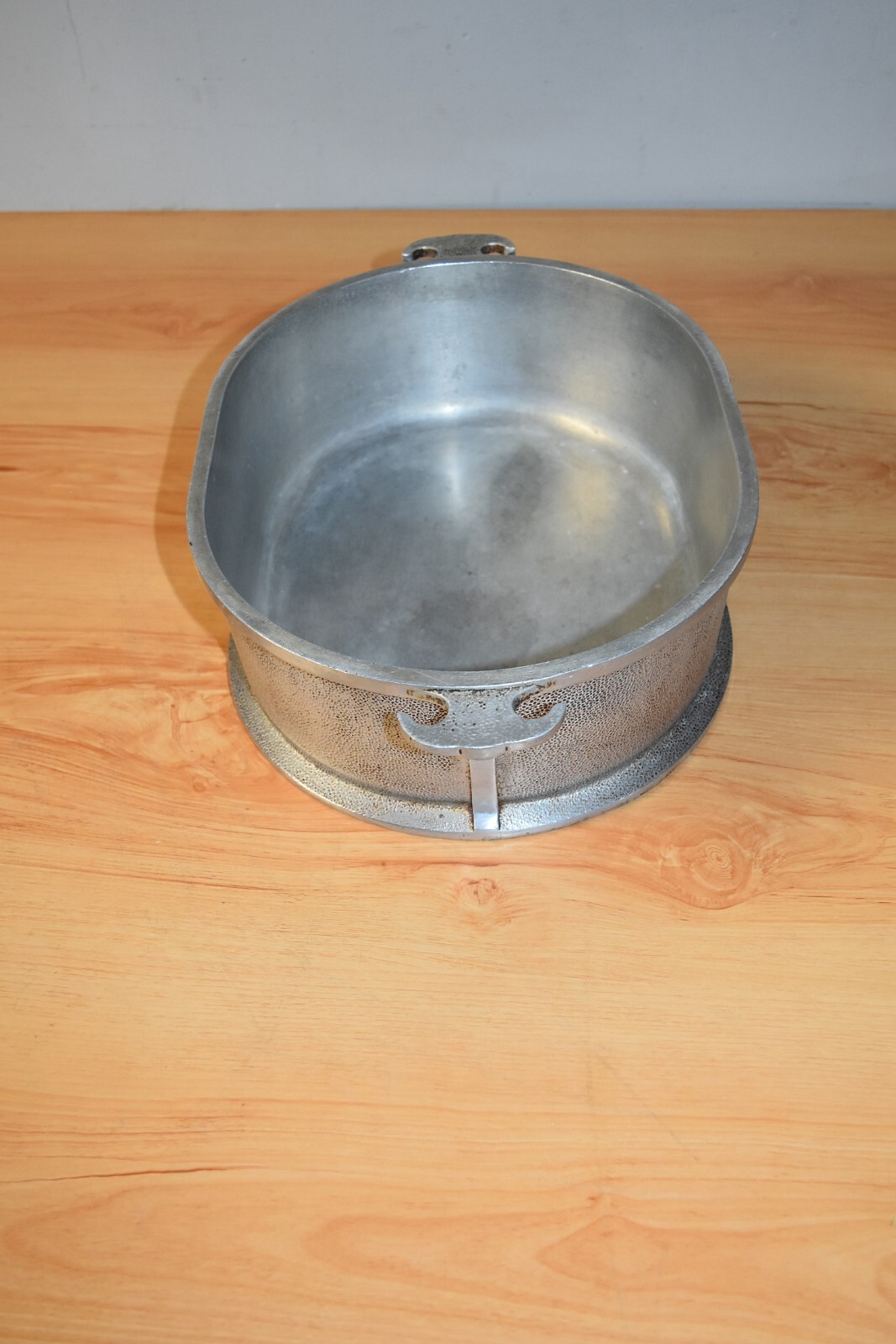 VINTAGE GUARDIAN SERVICE CAST ALUMINUM OVAL ROASTER WITH SERVING TRAY