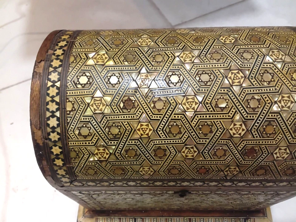 Antiguo joyero de mosaico de madera sirio de Oriente Medio con estrella de David Foto 2 de 4