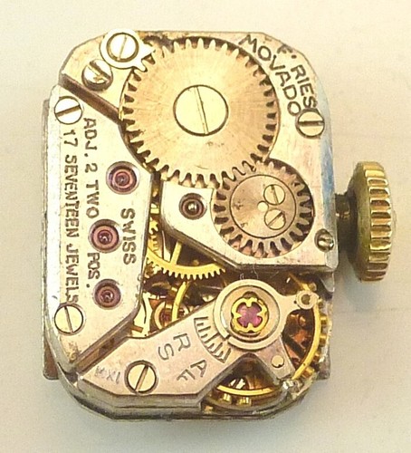 Movimento Orologio Da Polso Movado Vintage - 17 Jewels Swiss - Ricambi/Riparazione A - Foto 1 di 6