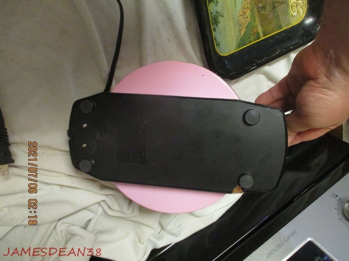 Disney Princess WAFFLE MAKER Baker Pink Tiara Cinderella Snow White Tiara WALT