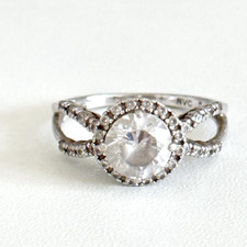 925 Sterling Silver Clear CZ Halo Ladies Vintage Style Band Ring Size 8