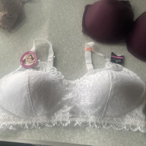 Bali Wirefree Bra Lace Desire ComfortFlex Fit Convertible Lightly LIned Shaping