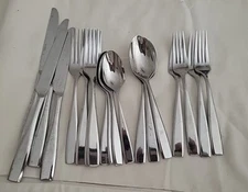 19 Pc Oneida Continuim stainless flatware  Forks, Spoons and Knives