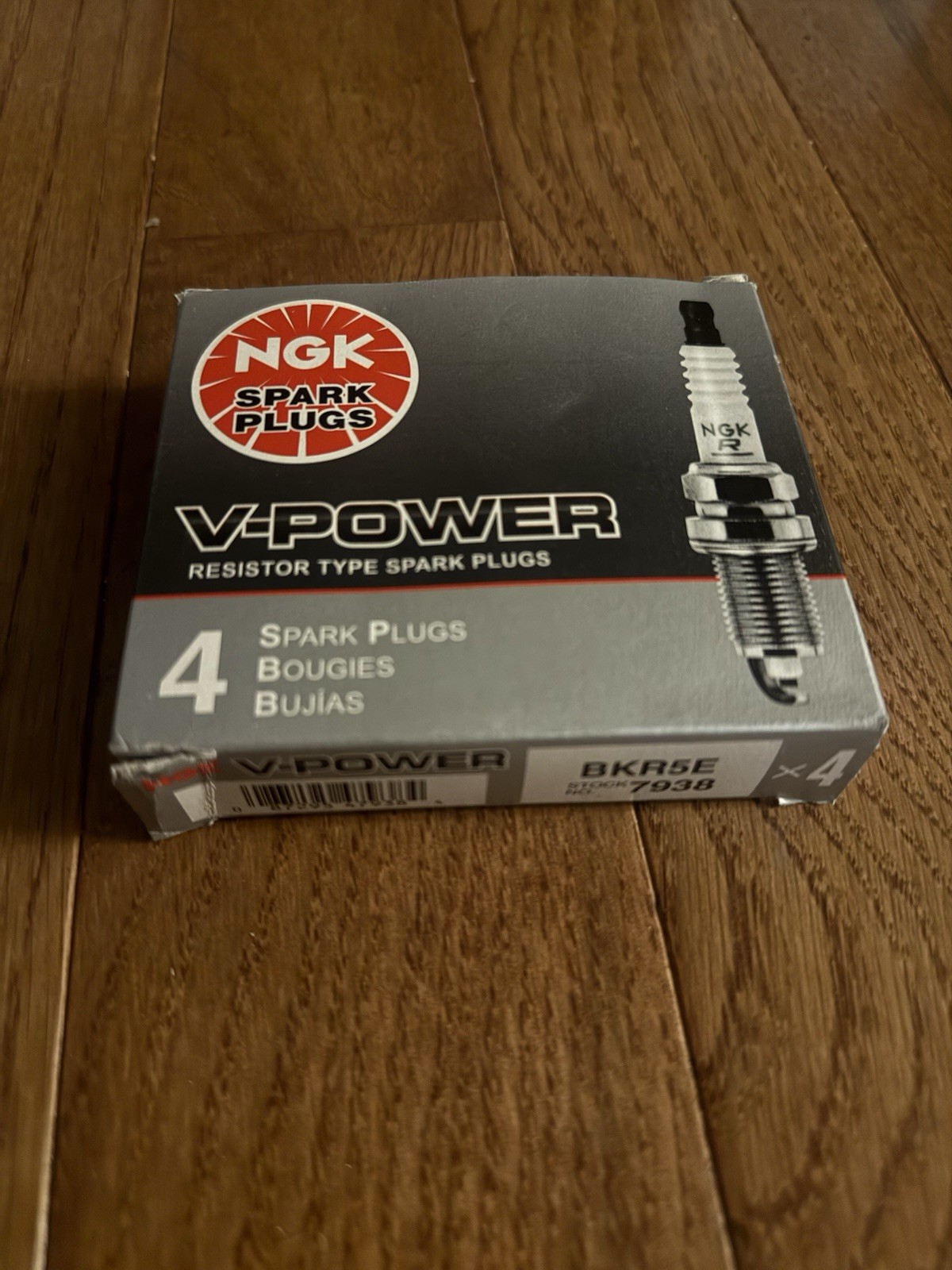 4 New NGK V Power Spark Plugs BKR5E 7938