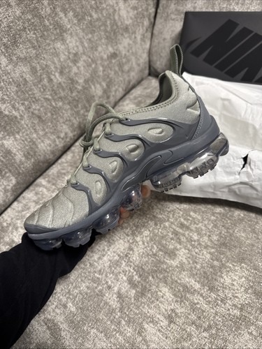 Taglia UK 6.5 - Nike Air VaporMax Plus Low Nero Grigio Verde Cachi - AFFARE! - Foto 6 di 24
