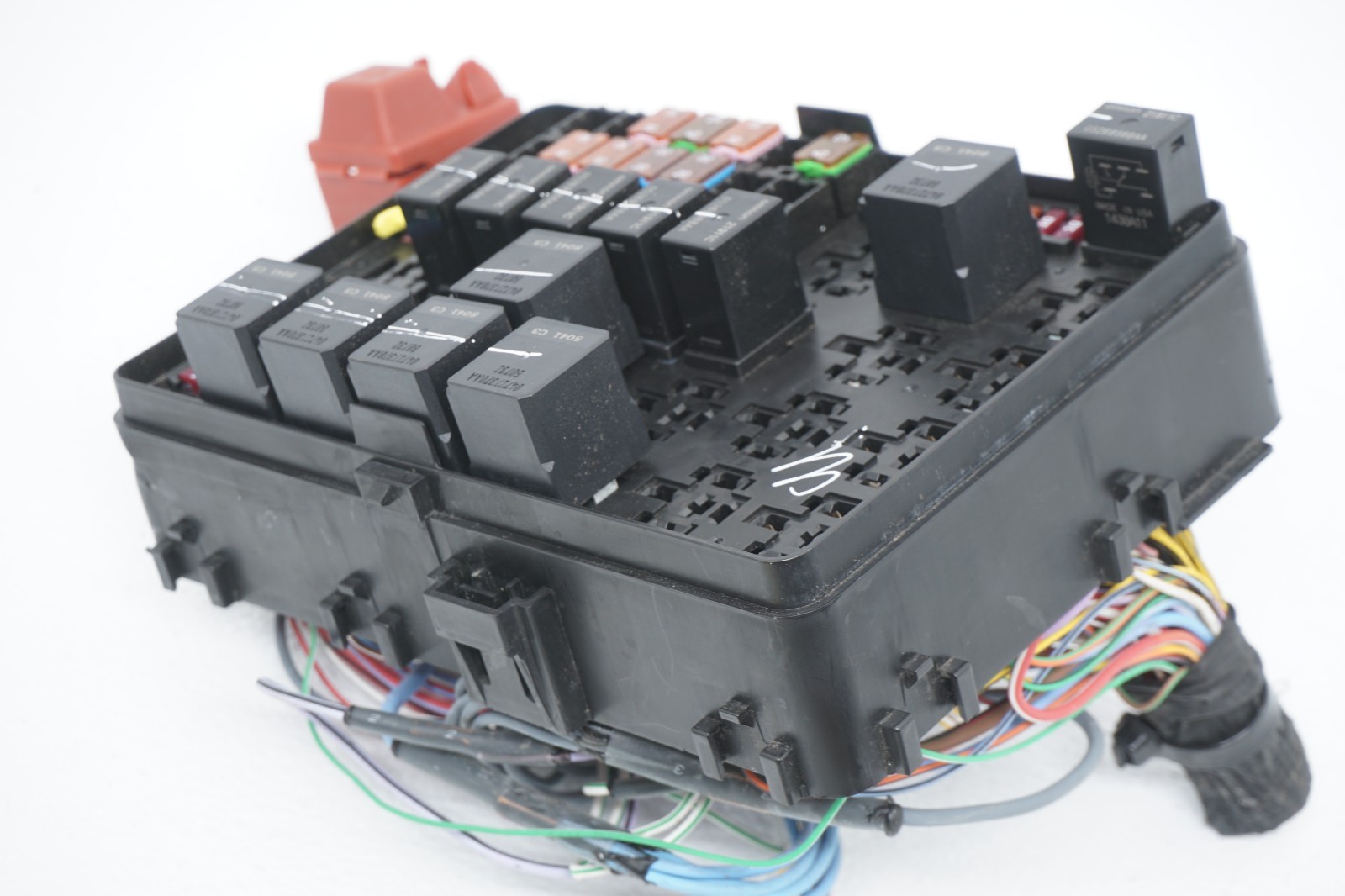 2017-2020 MASERATI GHIBLI OEM FRONT FUSE RELAY BOX