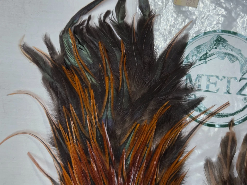 2 Metz Gallo Sillín Hackle Plumas para Atar Moscas Marrón 7""-9"" Usado Foto 2 de 4