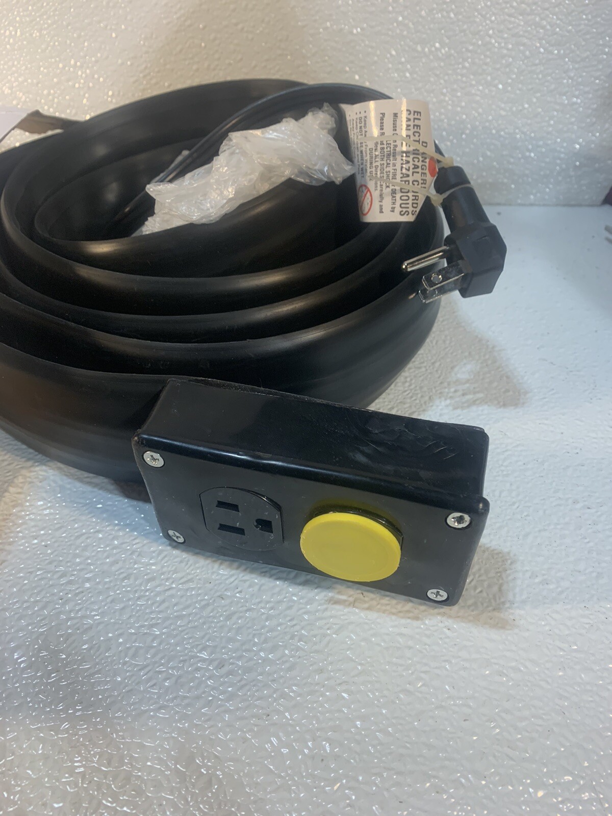 ELECTRIDUCT 10ft LOW PROFILE FLAT ELECTRICAL POWER EXTENSION CORD *U33