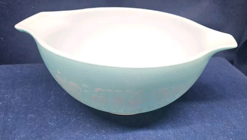 Vintage 1950's Pyrex USA #442 "Butterprint" 7" Cinderella Bowl 1.5 Qt. Turquoise