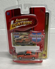 Johnny Lightning 2005 Ford Mustang GT Diecast