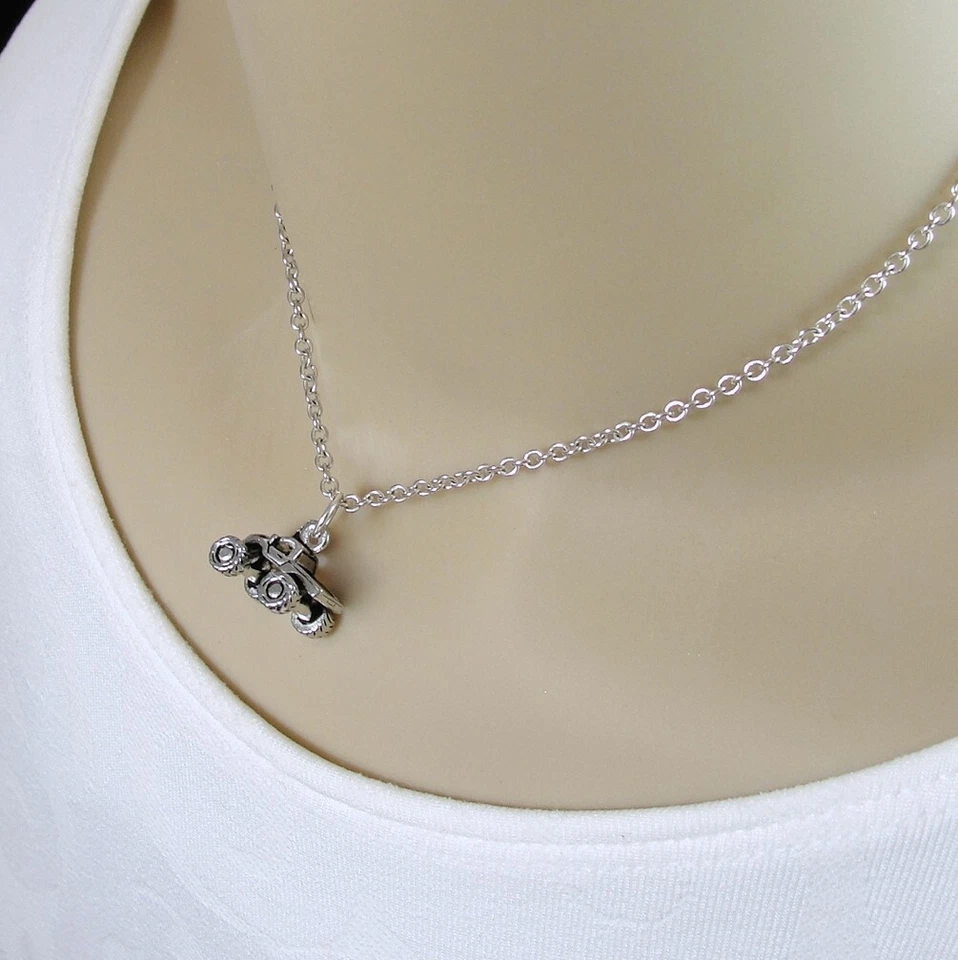 Collar Monster Truck de Plata - Dije Camión de Carreras - Dije Monster Truck Joyería Foto 3 de 4