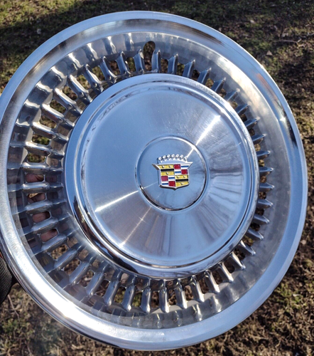 Set of 4 - Cadillac Fleetwood Deville Wheel Covers Hubcaps *Awesome Condition* - Picture 9 of 17