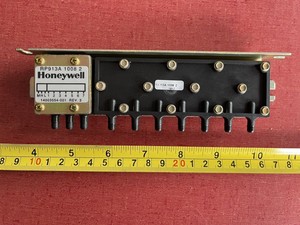 Honeywell RP913A 1008 2 Pneumatic 7-Port Load Analyzer Relay NEW (NO BOX)