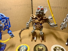 Lego Lot 3 Bionicle Figures 3 Throwing Discs 1 Manual 8560