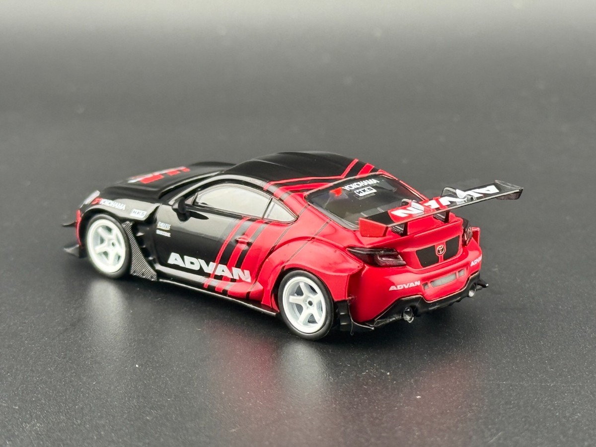 Mini GT Toyota GR86 HKS TYPE R ADVAN – 2022 Tokyo Auto Salon #956