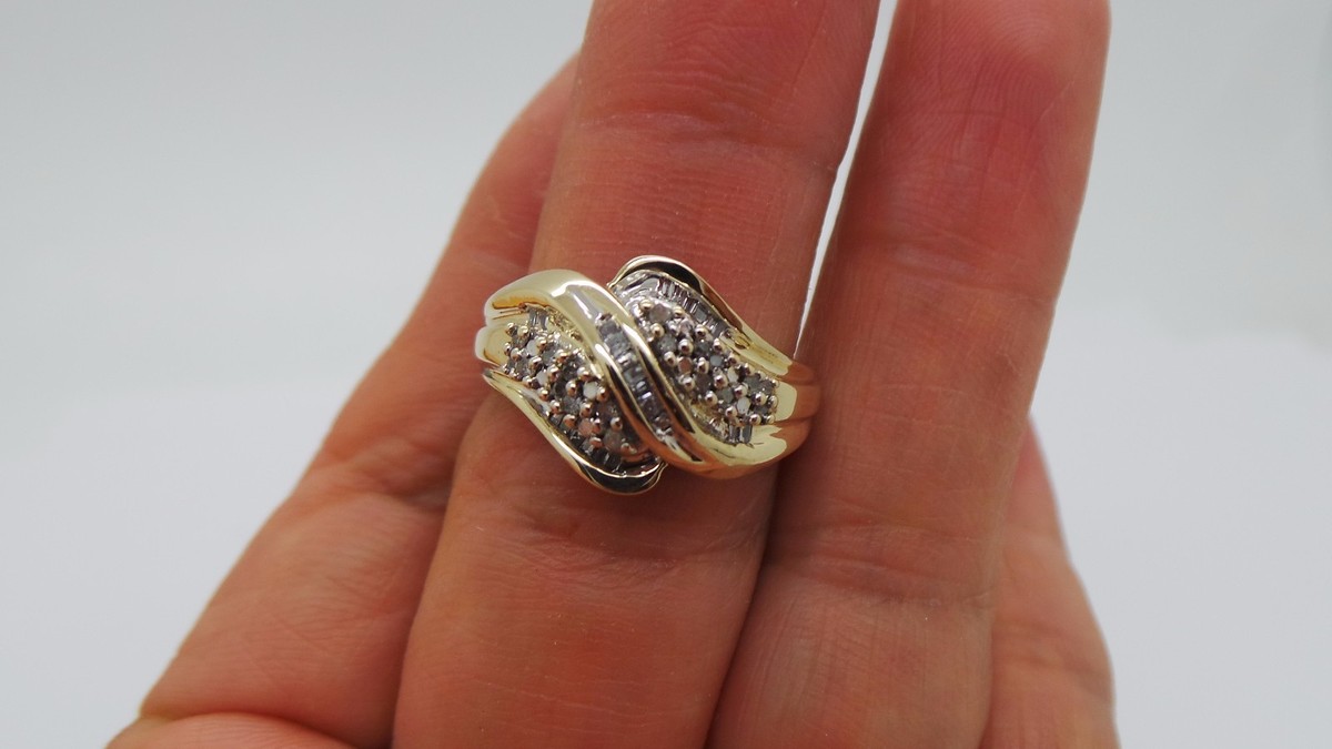 【R&B】Lady STUNNING 10K YG LADIES DIAMOND CLUSTER RING .35 tcw SZ 7 G111731-2