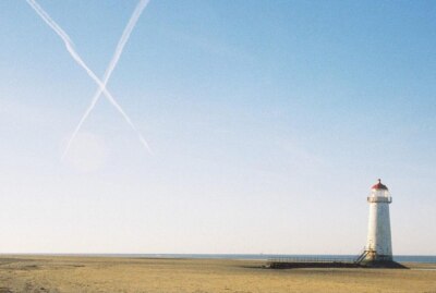 Foto 6x4 Point of Ayr Leuchtturm Talacre Zwei Flugzeuge kreuzen sich Wege über th c2004