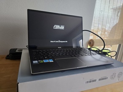 4k i7-8565U 1TB SSD GTX 1050 ASUS ZenBook Flip 15 UX562FD-A1080T Convertible