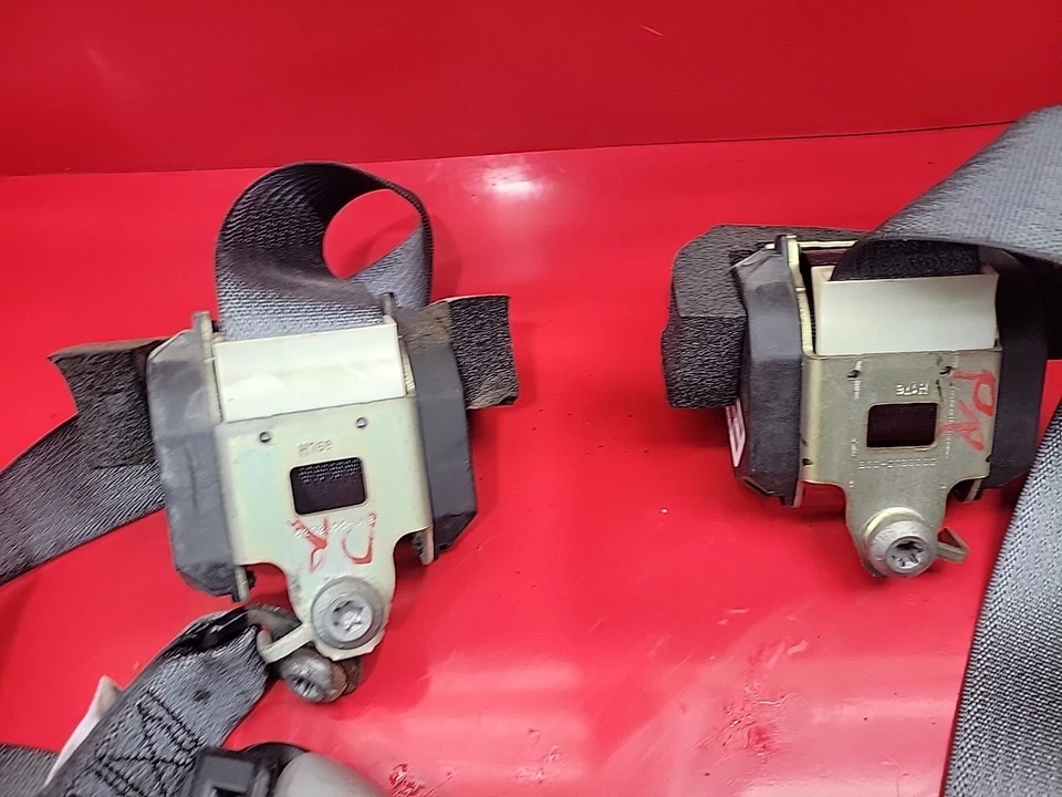 05 06 07 Juego de retractores de cinturón de seguridad trasero gris Ford Escape Mercury Mariner OEM Foto 4 de 4