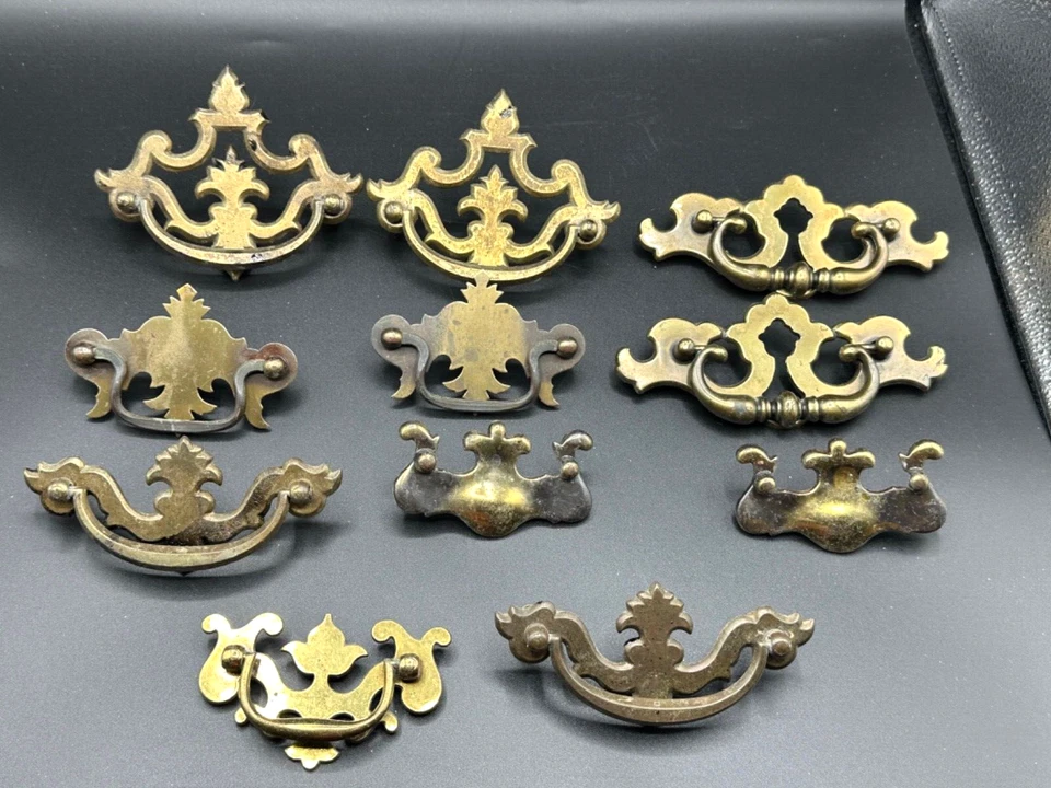 Vintage BRASS FURNITURE HANDLES DRAWER PULLS - 11 piece Variety - Image 3 of 4