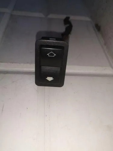 BMW 7 E38 Schalter für Fensterheber hinten links 2.50 Diesel 105kw 21046555