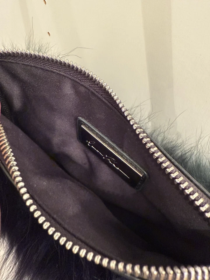 Emm Kuo 钱包 - MAJORELLE POUCH 蓝色狐狸毛皮 — 第 3/4 张图片