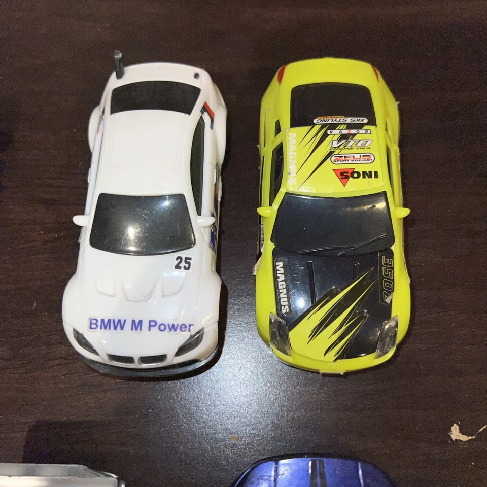 7 Loose Used 1:43 Scale Slot Racing Cars + 1 Body - Mattel Warsteiner Artin 4” - Изображение 4 из 4