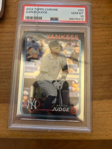 Topps Chrome 2024 Aaron Judge Graded PSA 10