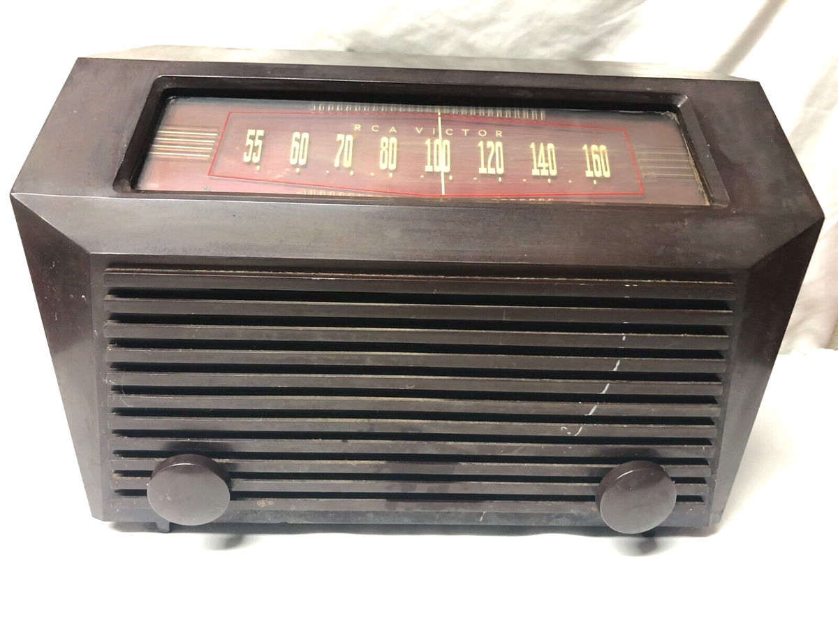 【中古】 RCA Victor 100 Anos LosIracundos RARE ANTIQUE RCA VICTOR MODEL 9-X-641 TUBE RADIO WORKS BUT FOR