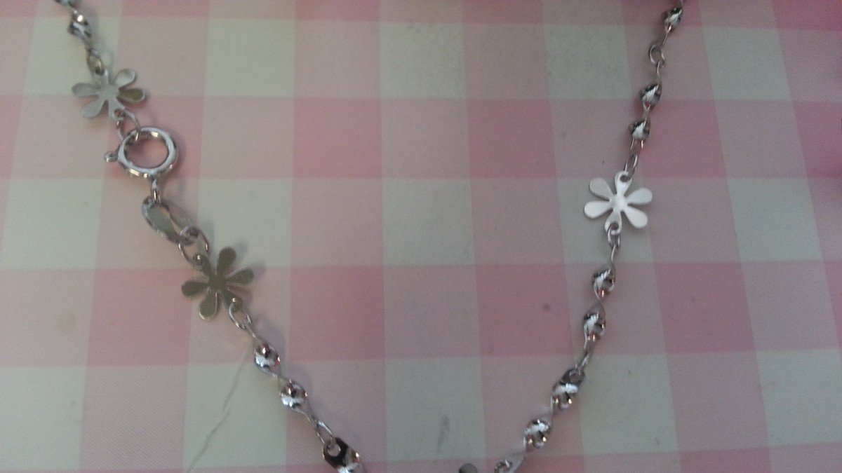 Beautiful Sterling Silver 925 New Flowers Twist Link Necklace