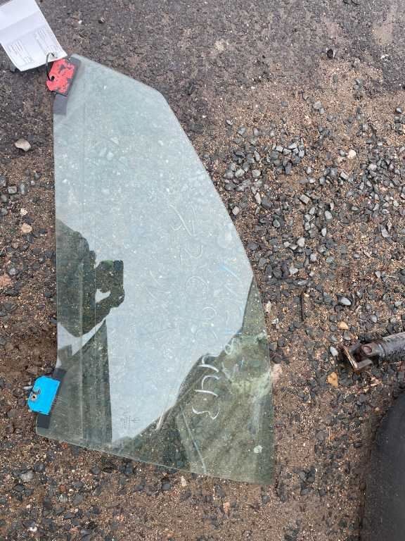 2007 MASERATI QUATTROPORTE 2007 Front LEFT DRIVER Door Glass
