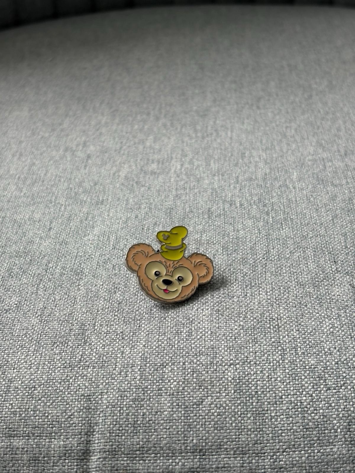Duffy Head With Goofy Hat 2013 Hidden Mickey Series Disney Trading Pin