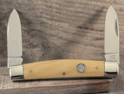 1996 Bulldog Brand Germany Cream Waterfall Celluloid 4.125'' Jumbo Half Congress