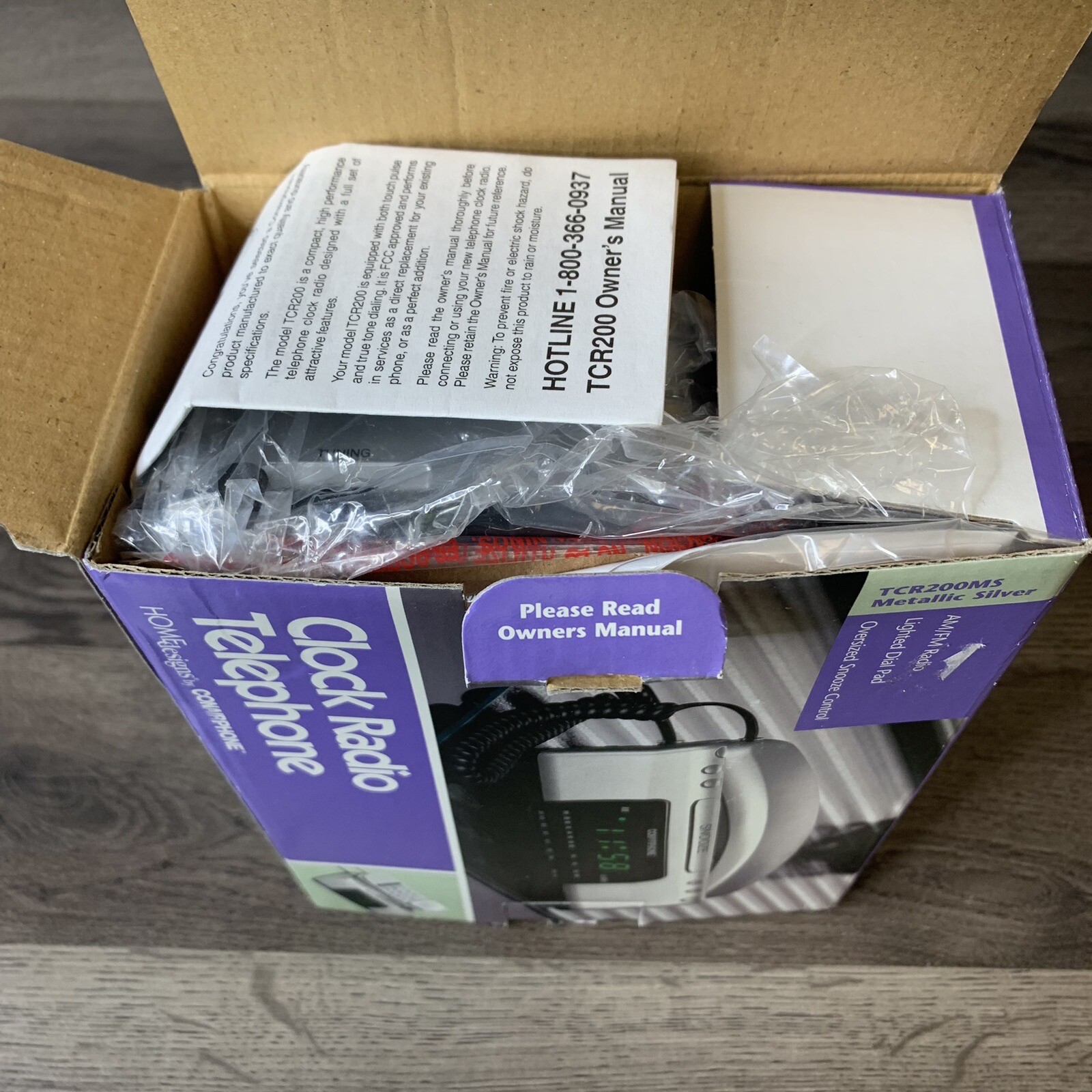 CONAIR Digital Alarm Clock AM/FM Radio Telephone Phone TCR200MS New