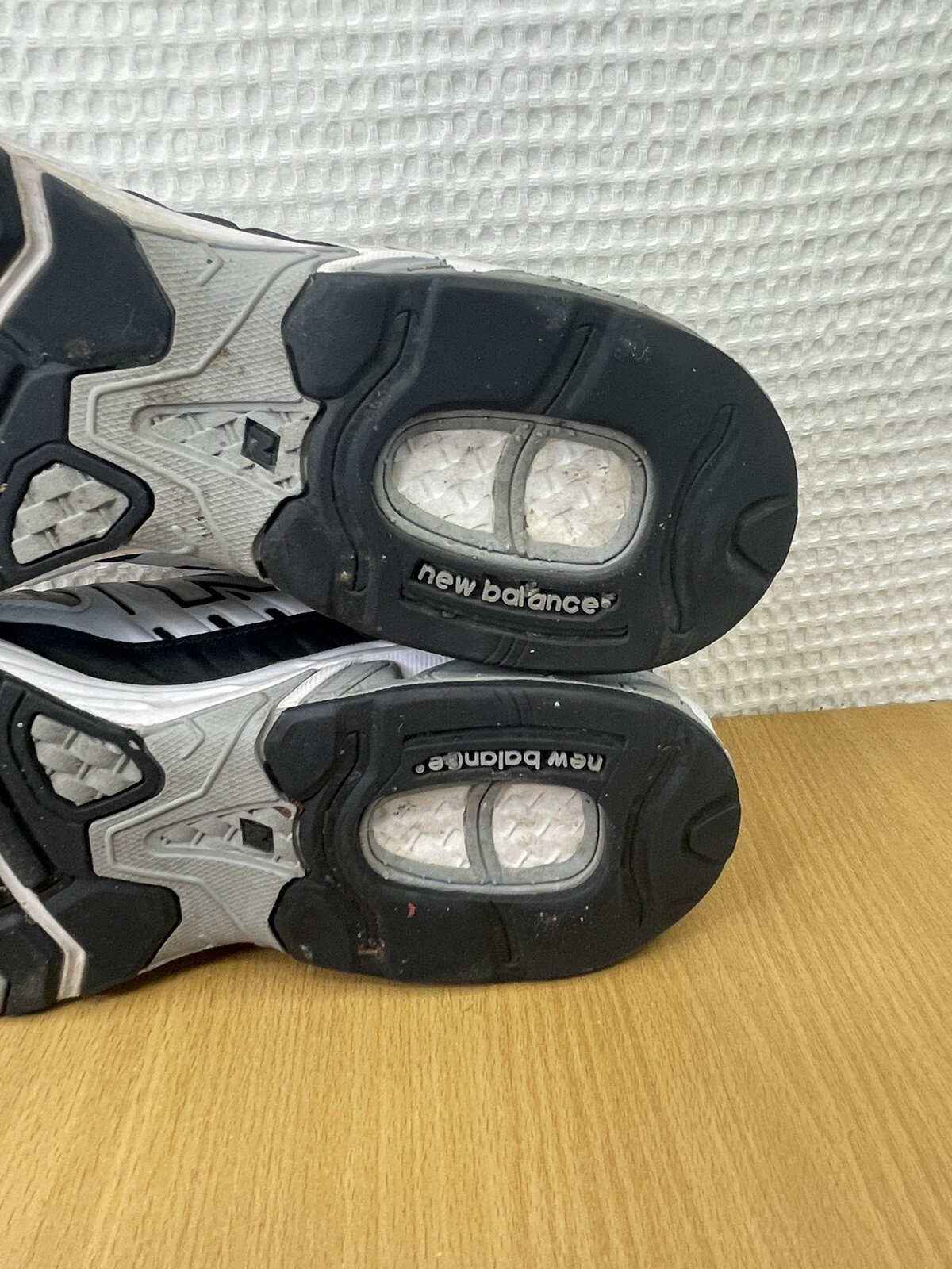 NEW BALANCE 550 MX550WBS Men’s Size 9.5 White Gray Sneakers Lace Up thumbnail 10