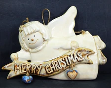 VTG HEAVY CERAMIC ANGEL HANGING DECORATION MERRY CHRISTMAS WITH HEARTS 10"x6"