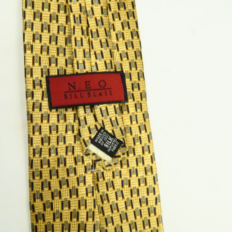 NEO Bill Blass Para Hombres Dorado Micro Foulard Patrón 58"x4" Amarillo Clásico Foto 3 de 4