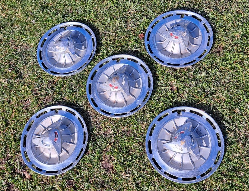Set of 5 1962 Chevy Impala SS Spinner Hubcaps Wheel Covers 62 Chevrolet