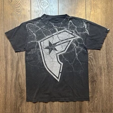 Men’s Small Famous Stars and Stripes Lighting t-shirt Y2K 2000s Grunge Skater