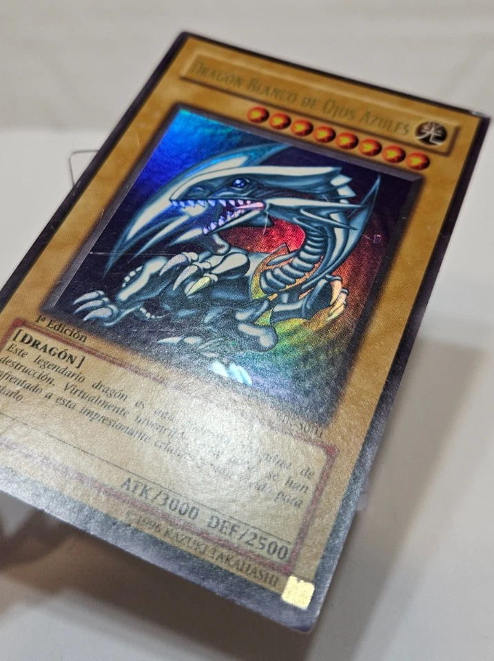 SPANISH Blue-Eyes White Dragon BIK-S001 Ultra Rare 1st Edition Yugioh 7928 - Image 2 of 4
