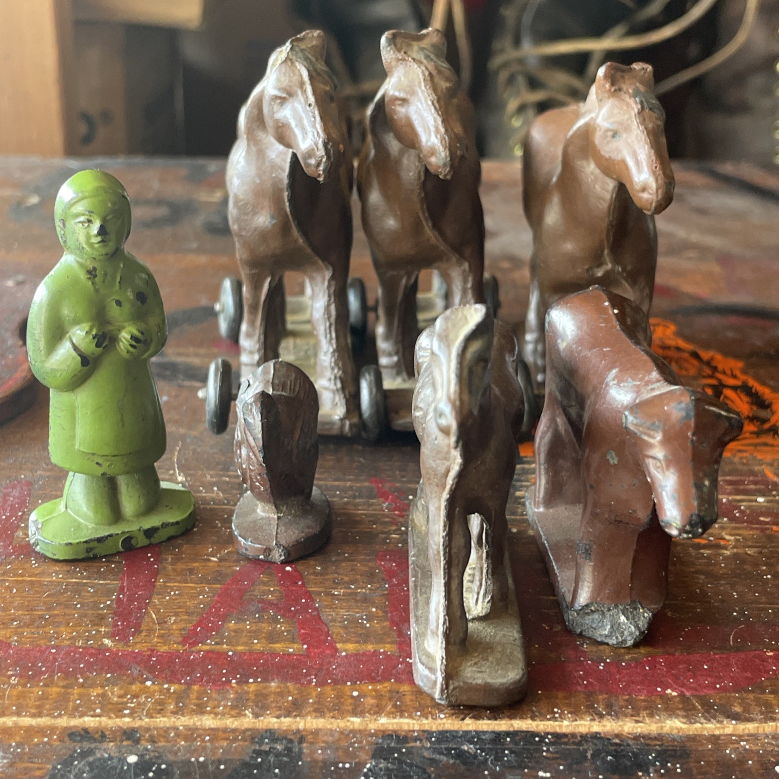 Vintage Auburn Rubber Corp Team Draft Horses Farm Animals Lot Made in USA