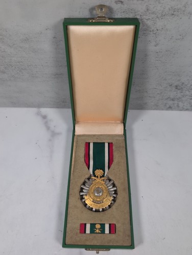 Kingdom of Saudi Arabia Liberation of Kuwait 1991 Medal Dress Ribbon Set