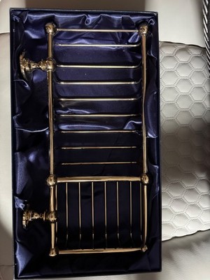 Crystal Waterworks soap and sponge basket Gold