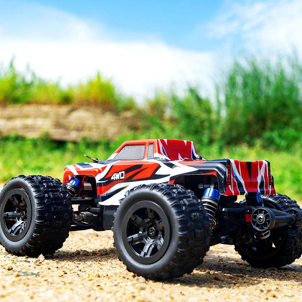 2.4GHz RC Off Road Car C8811 1/20 4*4 High Speed Vehicle 40km/h Brushless Motor - Image 3 of 4