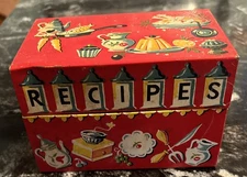 Vintage Tin Metal Recipe Box, Stylecraft #801 original Recipe cards in Cannister