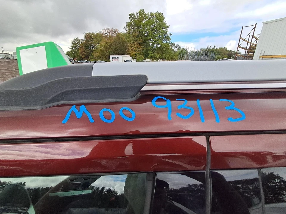 Conjunto de luz trasera derecha usado se adapta a: Ford Explorer 2015 sin equipamiento policial rojo L Foto 2 de 4