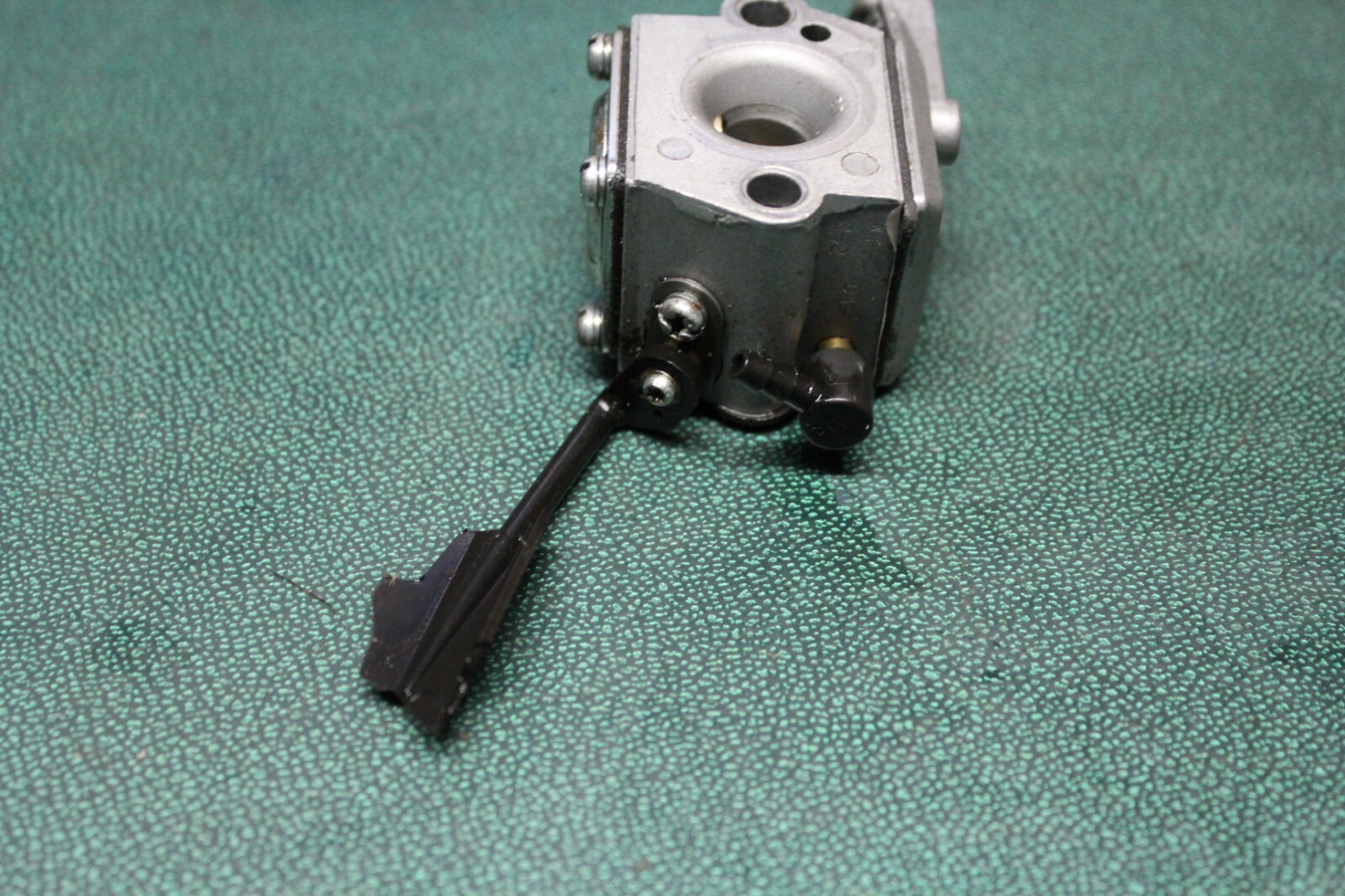 Strike master Magnum III Ice auger Carburetor Walbro with spacer TC300