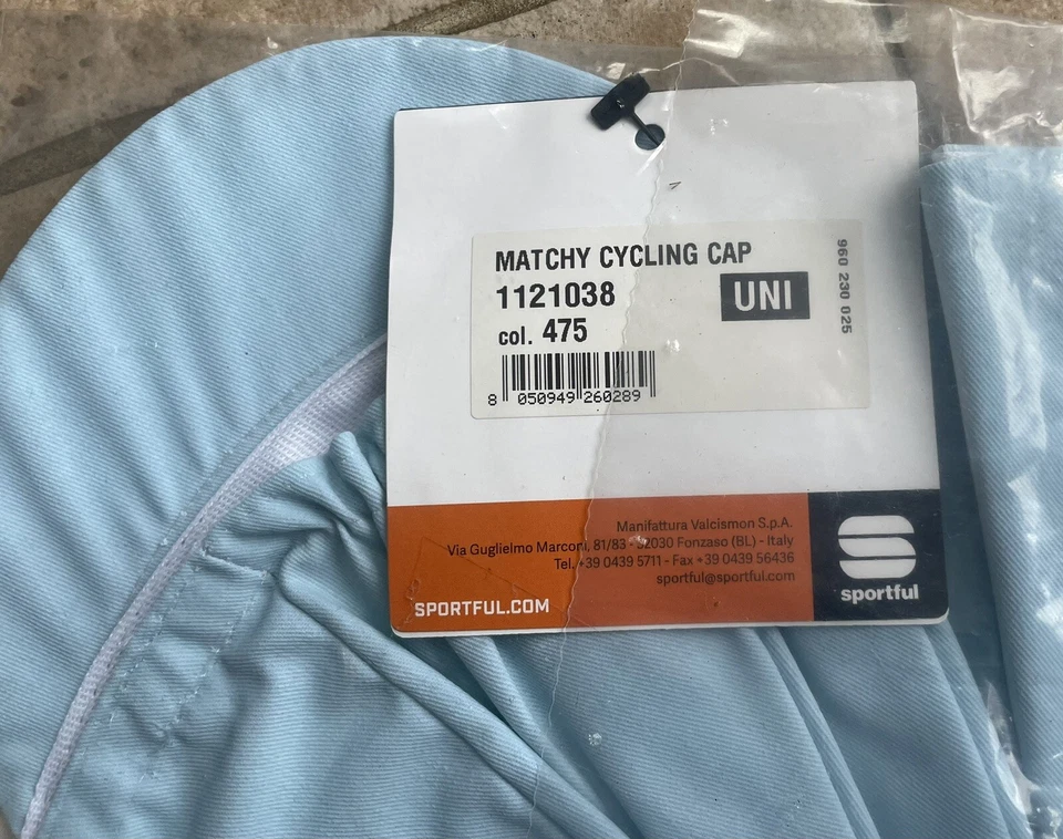 Calentadores de rodilla deportivos, gorra y diadema. Foto 4 de 4