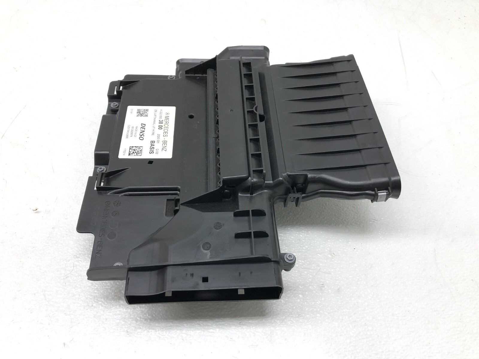 2014 MERCEDES BENZ S550 W222 Air Distributor A2228303800 OEM for 